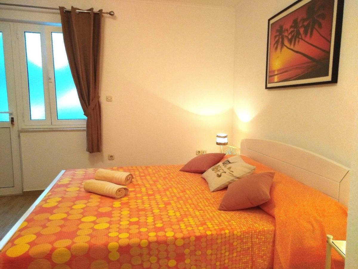 Apartments Green & Orange ฮวาร์ ภายนอก รูปภาพ