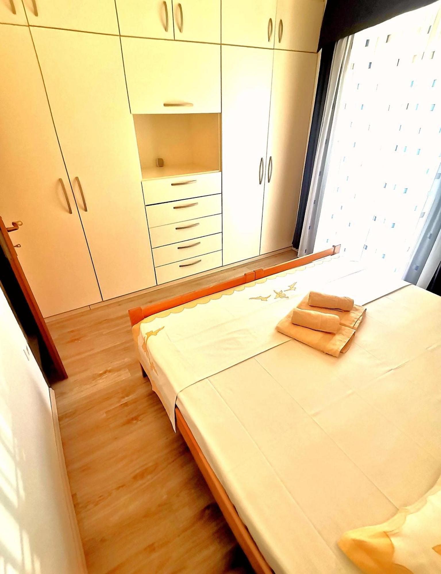 Apartments Green & Orange ฮวาร์ ภายนอก รูปภาพ