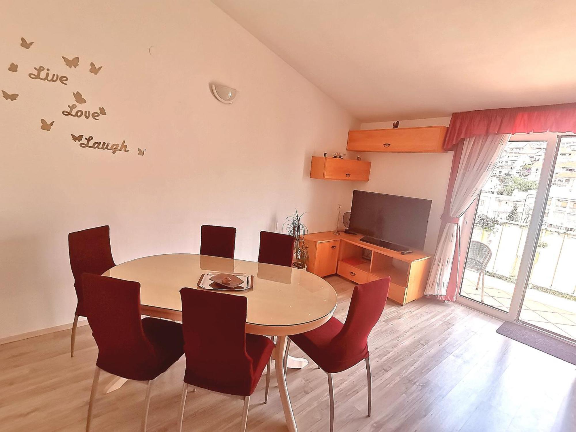 Apartments Green & Orange ฮวาร์ ภายนอก รูปภาพ